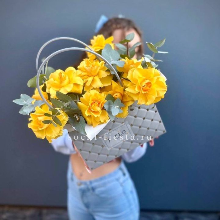 Сумочка с розами "Эдель" в Пензе