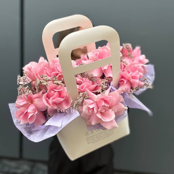 Сумочка розовых роз "Плинки" в Пензе