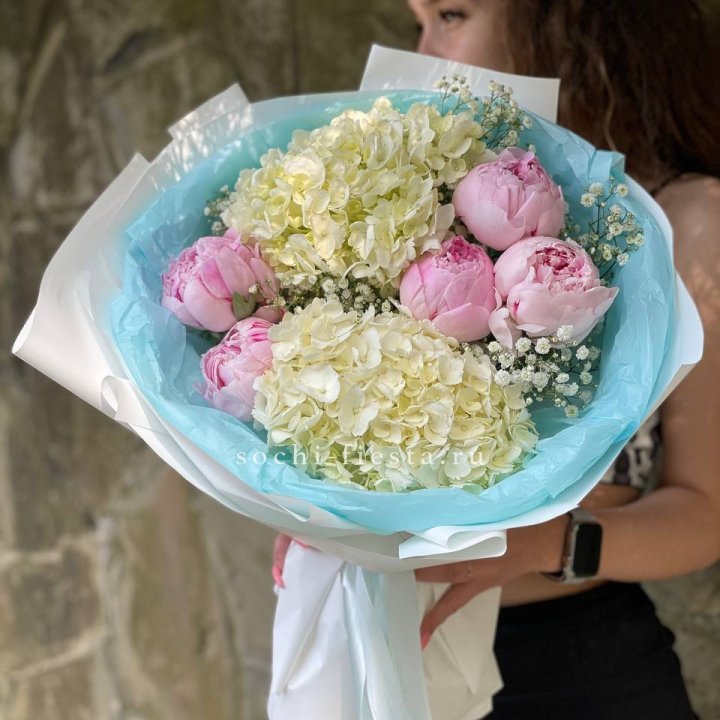 Букет с пионами "Блюсом" в Пензе