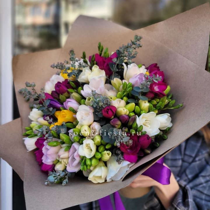 Букет фрезий "Радуга" в Пензе