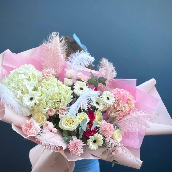 Дизайнерский букет "Валенсия-3" в Пензе