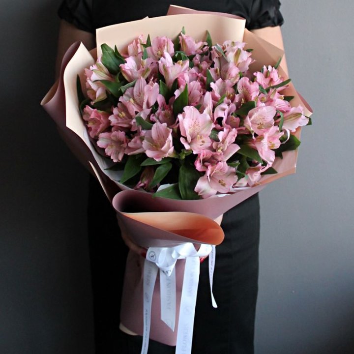 Букет розовых альстромерий в Пензе