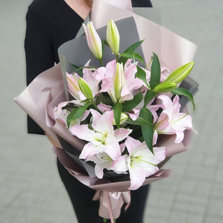 Букет розовых лилий в Пензе