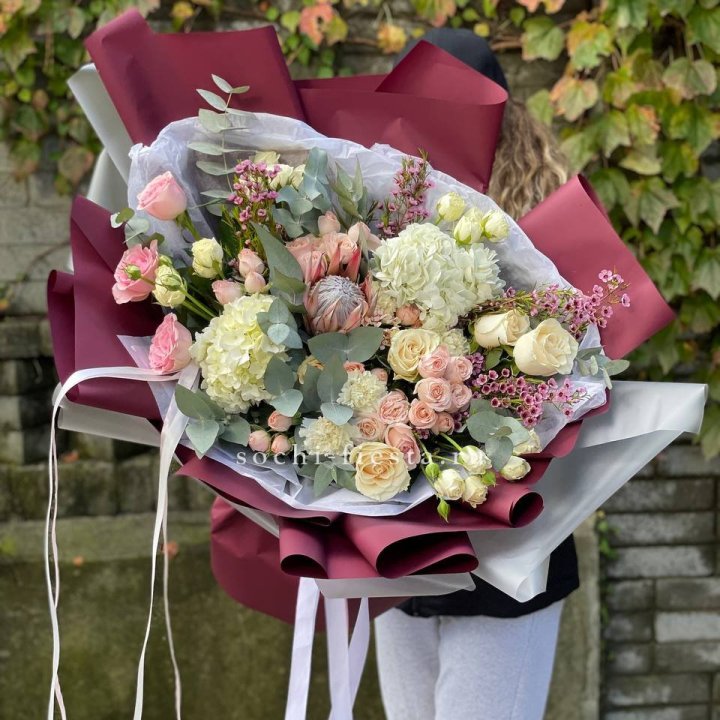 Авторский букет с протеей №1 в Пензе