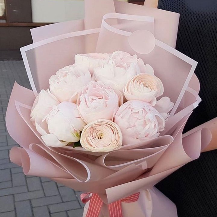 Пионы и ранункулюсы в Пензе