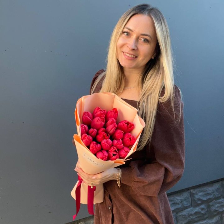  19 красных тюльпанов в Пензе