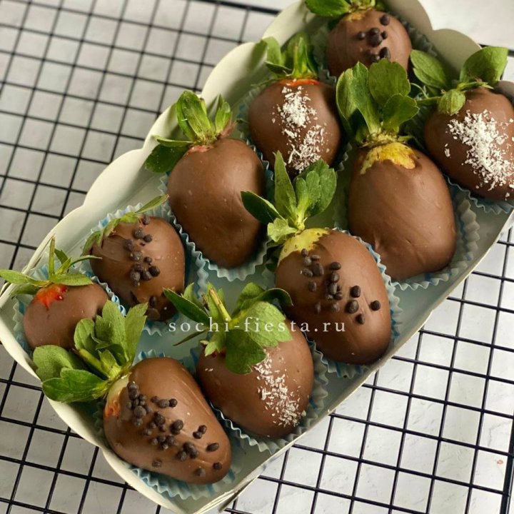 Клубника в шоколаде 10 ягод в Пензе