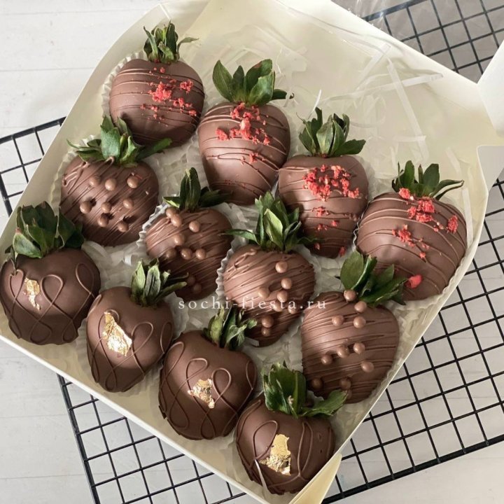 Клубника в шоколаде 12 ягод в Пензе