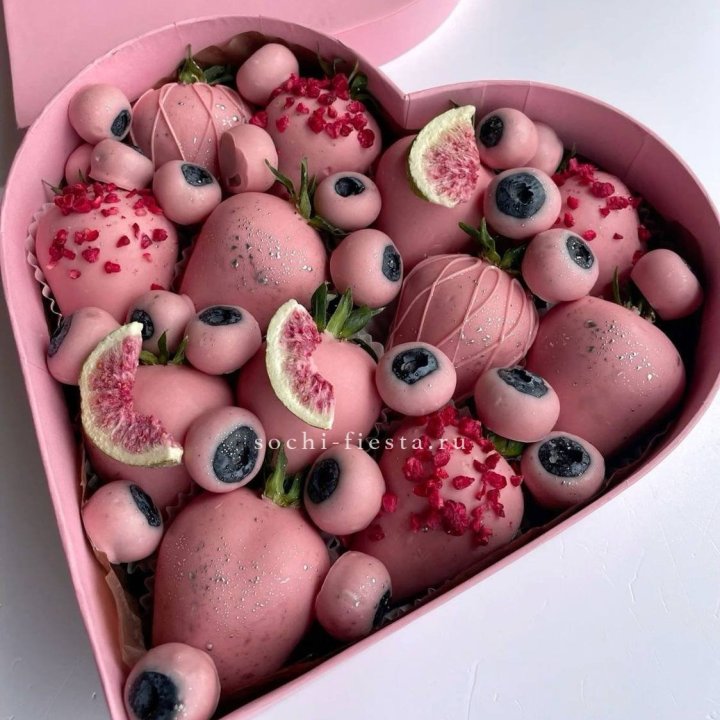 Клубника в шоколаде Сердце в Пензе