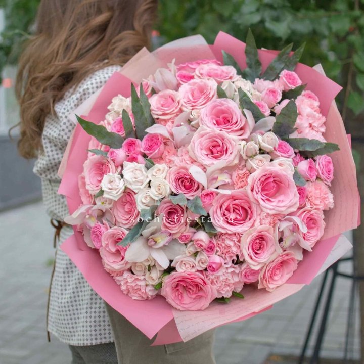 Дизайнерский букет "Барби" в Пензе