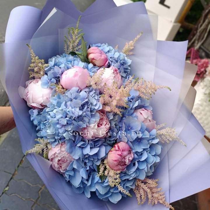 Дизайнерский букет с гортензией №3 в Пензе