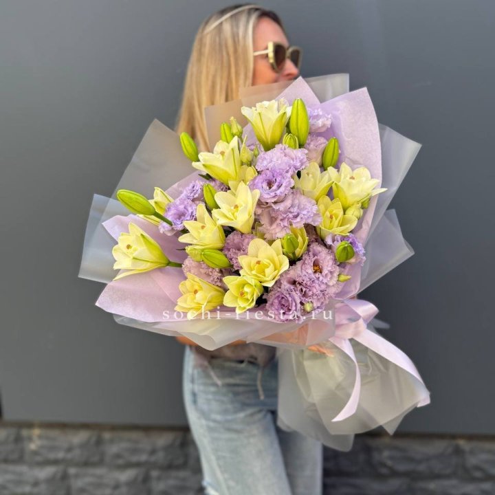  Букет лилий и эустом в Пензе