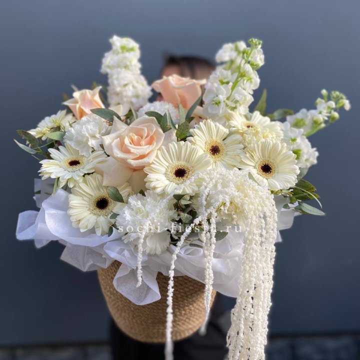 Цветы в джутовом кашпо "Валери" в Пензе