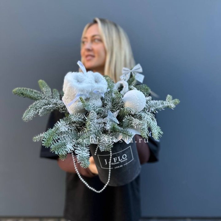 Новогодний бокс "Ботс вайт" в Пензе