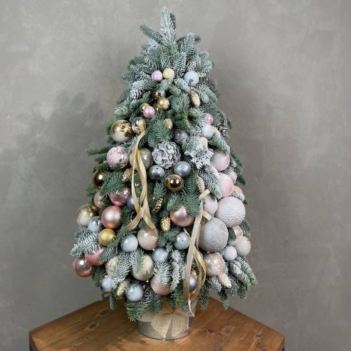 Новогодняя ёлка из веток датского нобилиса в Пензе