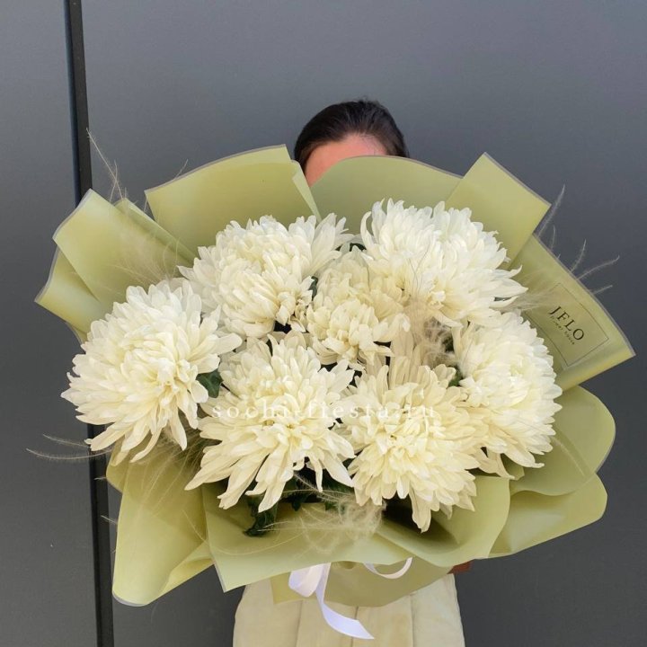Букет одноголовых хризантем  в Пензе