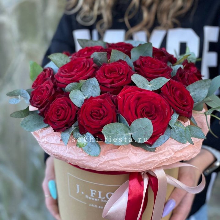 21 Красная роза в боксе №1 в Пензе