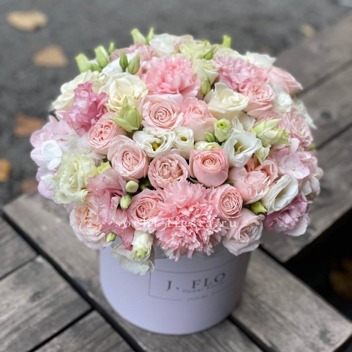 Цветочный бокс "Люксур" в Пензе