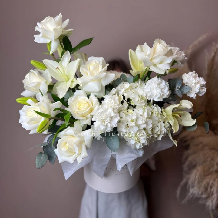 Цветочный бокс "Вайт дримс" в Пензе