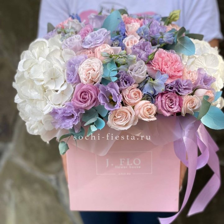 Цветочный бокс макси каб в Пензе