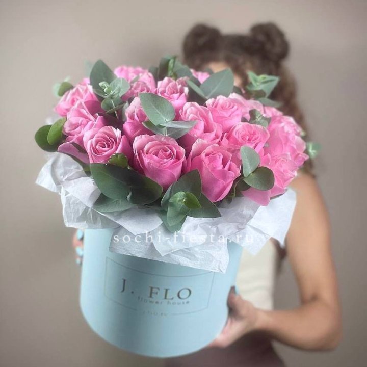 Бокс 27 роз в Пензе