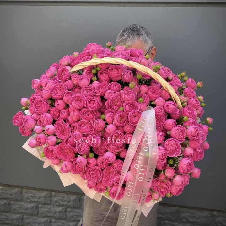 Корзина роз Мисти Баблс 151 в Пензе