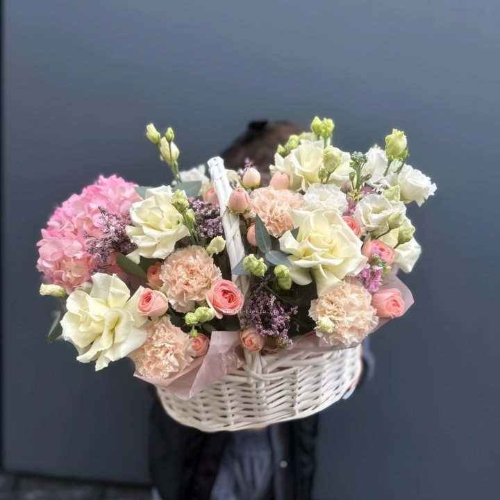 Цветочная корзина "Софтнес" в Пензе