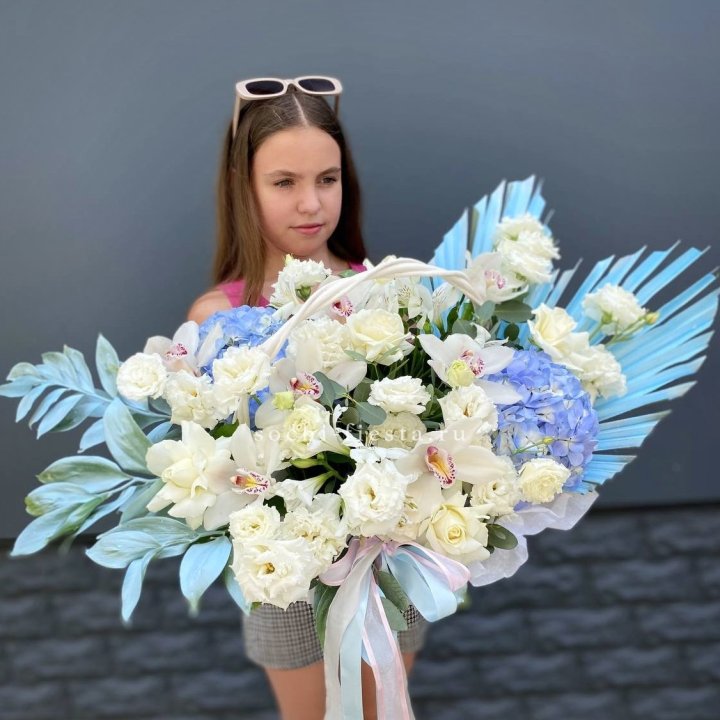 Цветочная корзина "Блю винч" в Пензе