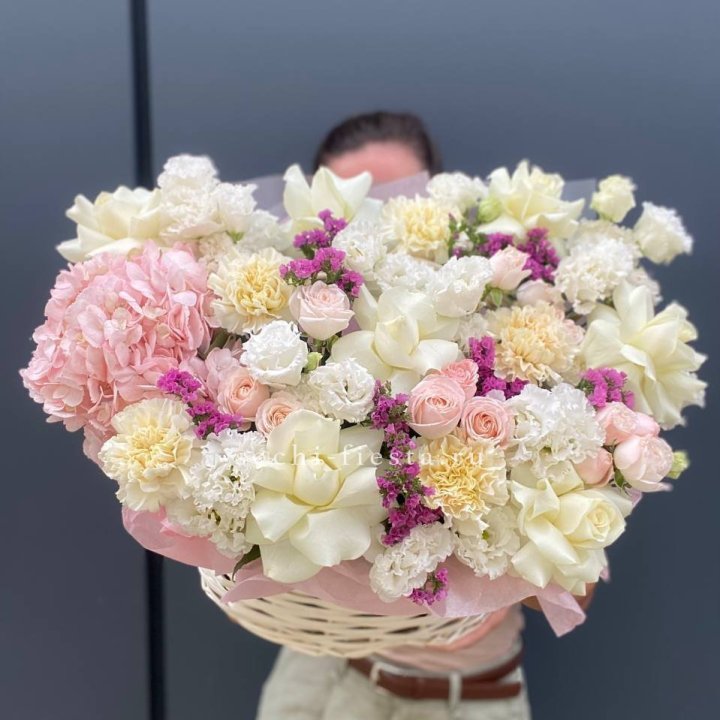 Корзина "Воздушная нежность" в Пензе