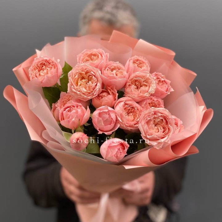 Букет комплимент из кустовых роз Джульетта в Пензе