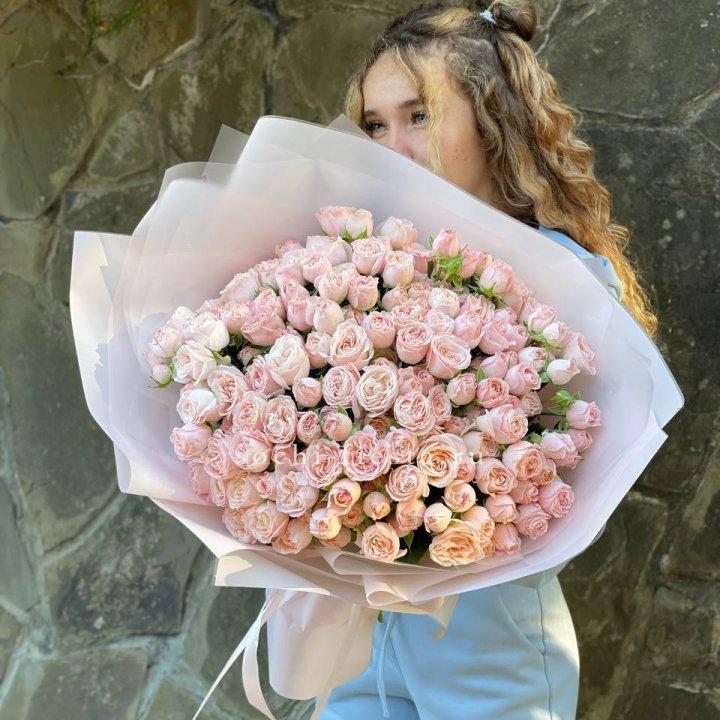 45 роза бомбастик Крем в Пензе