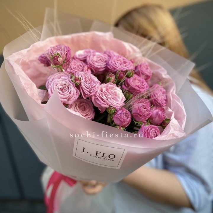 Пионовидные розы Мадам Бомбастик Pink в Пензе