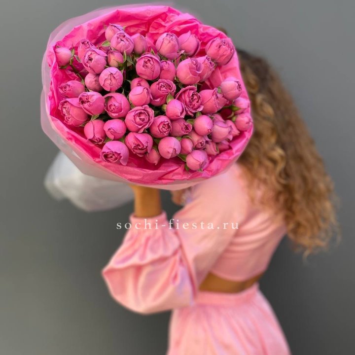 Букет из пионовидных роз  в Пензе