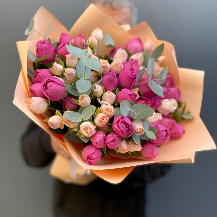 Букет кустовых роз Тендернес в Пензе