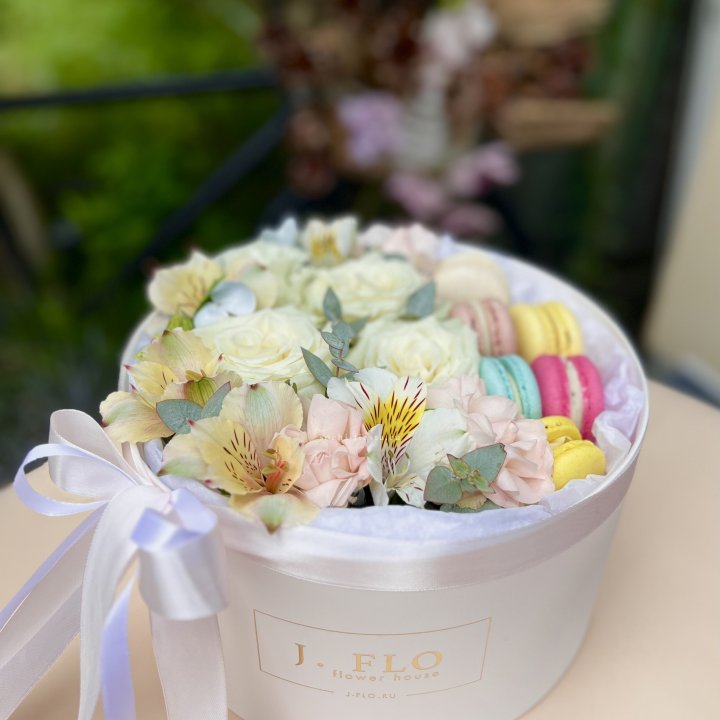 Цветочный бокс "Ника" в Пензе