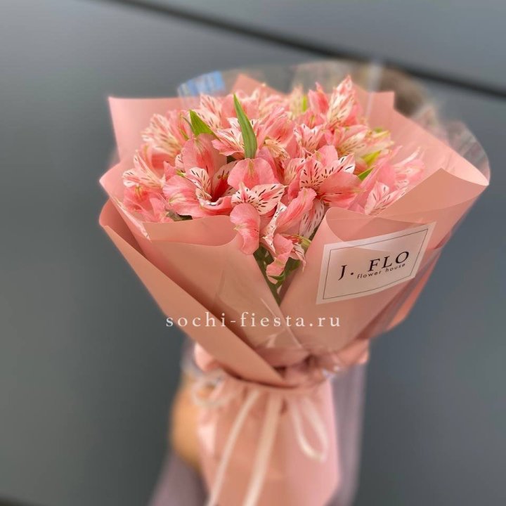 Букет альстромерий розовых в Пензе