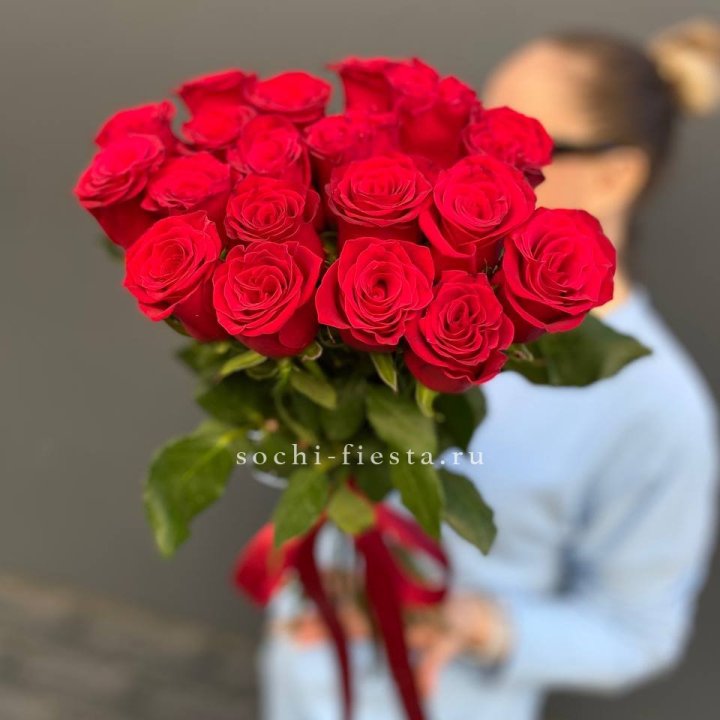 19 красных роз в Пензе