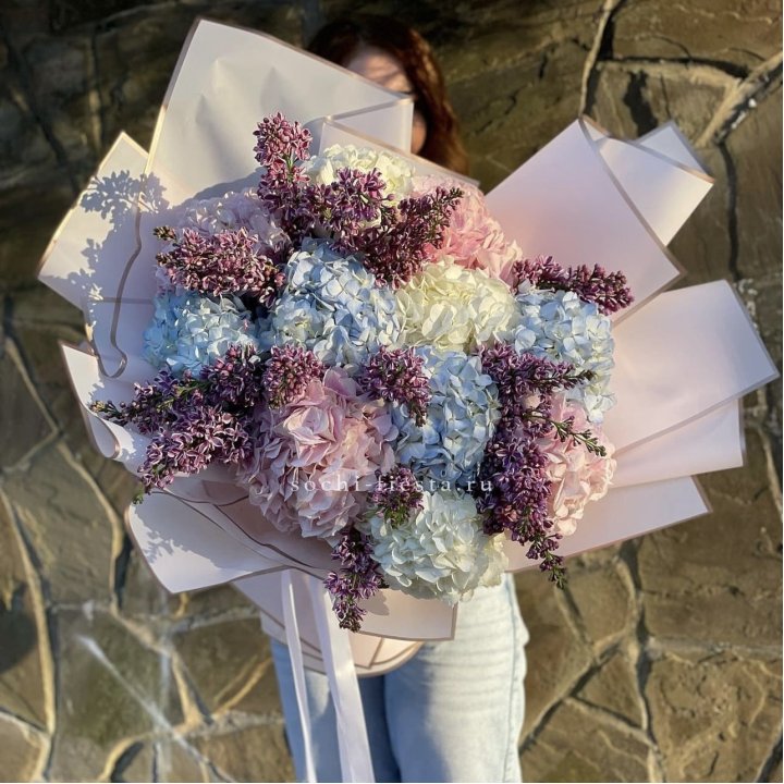 Букет гортензии с сиренью в Пензе