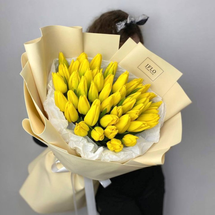 51 жёлтый тюльпан в Пензе