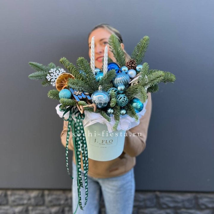 Композиция "Мери крисмас блю" в Пензе