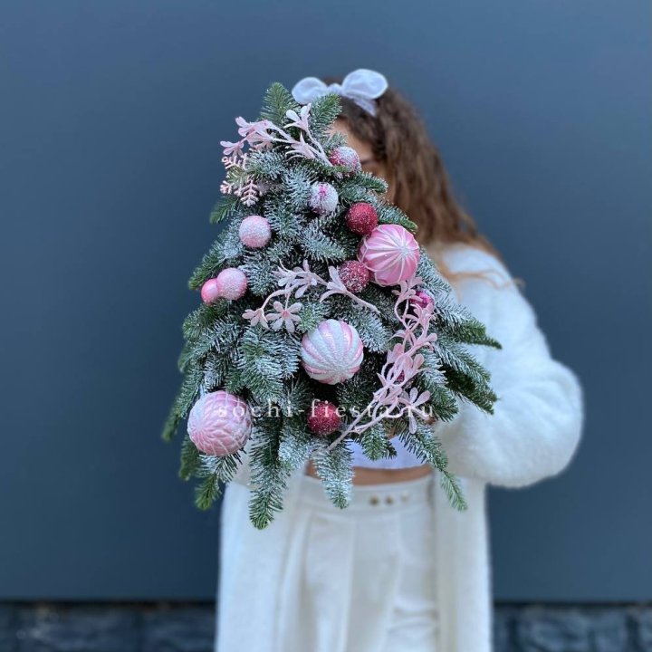 Новогодняя елочка "Розе" в Пензе