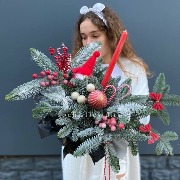 Композиция в бокале красная в Пензе