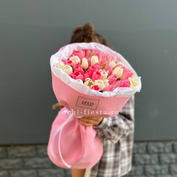 51 бело-розовый тюльпан в Пензе