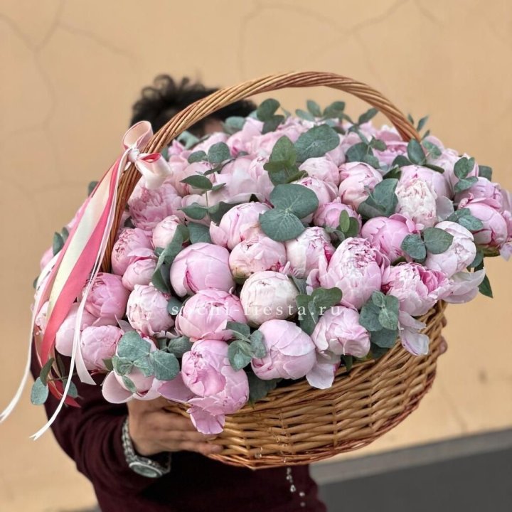 Корзина пионов "75" в Пензе