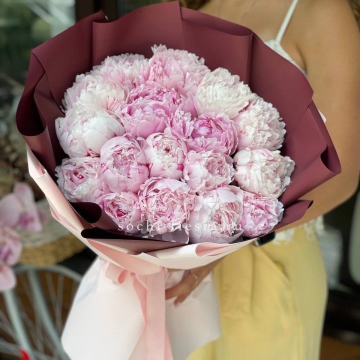 Букет 17 зефирных пионов в Пензе