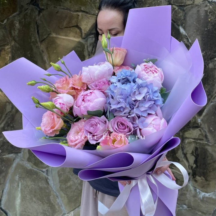 Букет с пионами "Блю логан" в Пензе