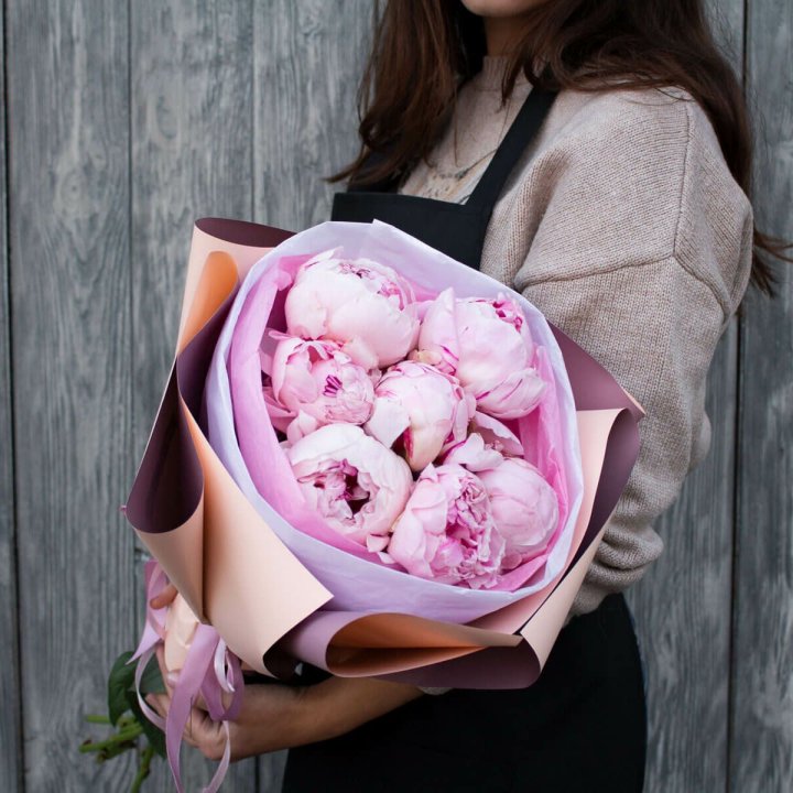 7 зефирных пионов в оформлении в Пензе