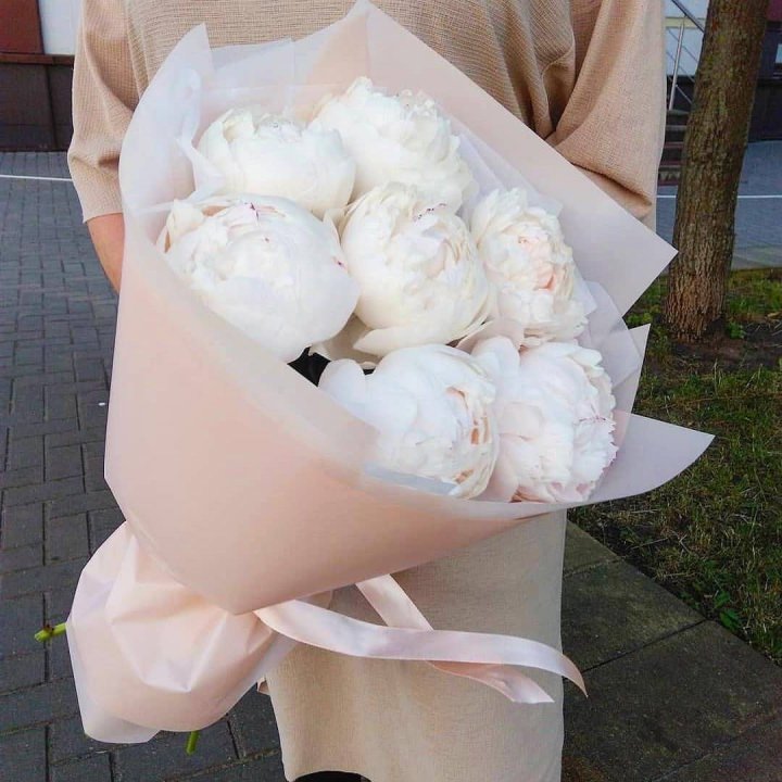 Букет белых пионов в Пензе