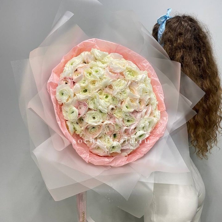 113 ранункулюсов  в Пензе