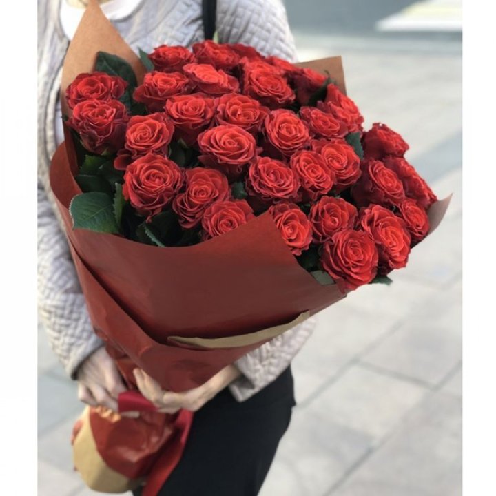 29 высоких роз  в Пензе